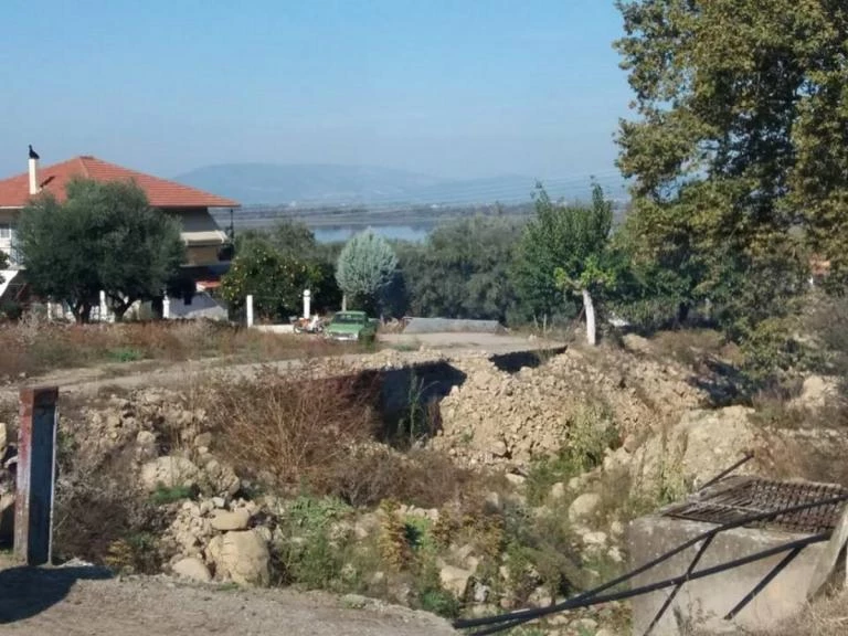 «Φοβάμαι πως θα πνιγούμε» – Κραυγή απόγνωσης από τους κατοίκους στο Ζευγαράκι του δήμου Αγρινίου (βίντεο)